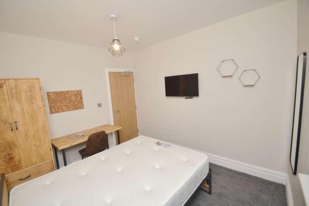 Heald Grove, Rusholme, Manchester, M14 - Photo 1