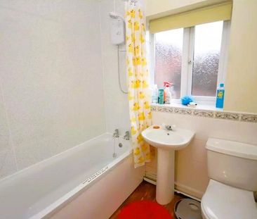 6 bedroom detached house to rent - Photo 5