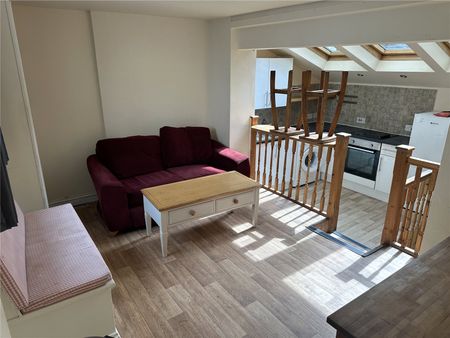 Student Properties to Let - Photo 2