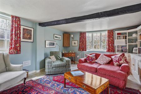 5 bedroom detached house to rent - Photo 2