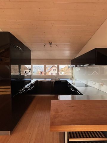 Viel Platz mit grossem Balkon und Weitsicht - Foto 3