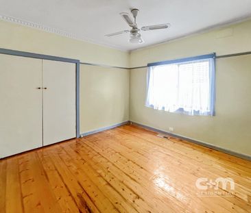 Spacious, Updated Home Ideal for Families! - Photo 2