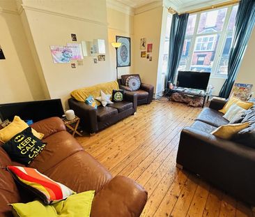 4 bedroom terraced house to rent - Photo 1