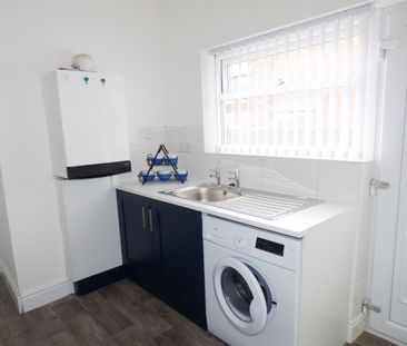 2 bed flat to rent in Milner Street, South Shields, NE33 - Photo 6