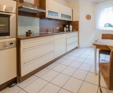 Schöne Erdgeschosswohnung mit Terrasse - Foto 3