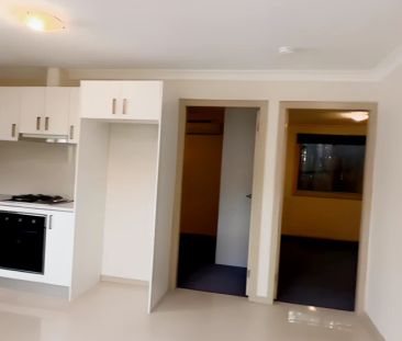 81A Dalrymple Ave, Sydney - Photo 5