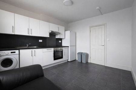 2 Bed Flat, Crouch End, N8 - Photo 5