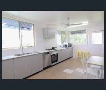 11A Cunningham St, Taringa, Qld 4068 - Photo 5