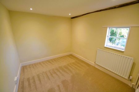 2 bedroom cottage to rent - Photo 2