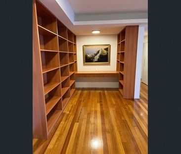 Spacious 2-Bedroom2-Bathrrom + big Study Apartment in the Heart of ... - Photo 3