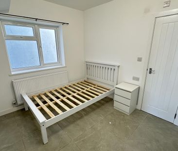 6 bedroom house of multiple occupation to rent - Photo 4