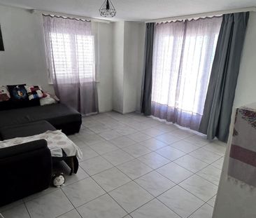 3,5-Zimmer-Wohnung im 1. Stock in Schmitten - Photo 1