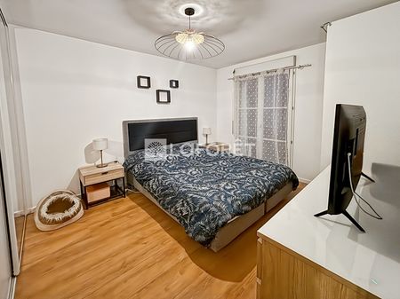 Apartment - Photo 2