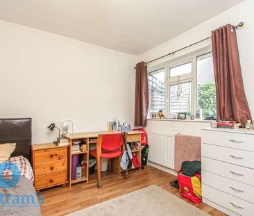 Hawton Crescent, Wollaton, NG8 - Photo 4