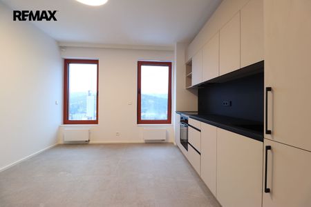 Pronájem bytu 2+kk 40 m², Musílkova 172, Praha - Fotografie 4