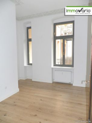 Wunderschön Altbauwohnung mit viel Stuck, Parkett, Bad mit Wanne & Dusche, Gäste-WC und 2 Balkonen - Photo 1