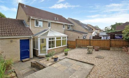 3 Bed in Skewbridge Close, Royal Wootton Bassett - Photo 3