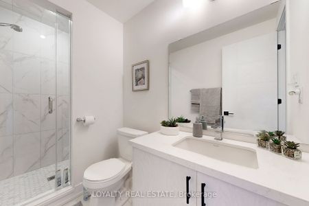 For Lease - 38A Monclova Road, Toronto, Ontario - Photo 5