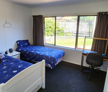 8 Frank Frethey Place, Highlands Park, New Plymouth - Photo 6