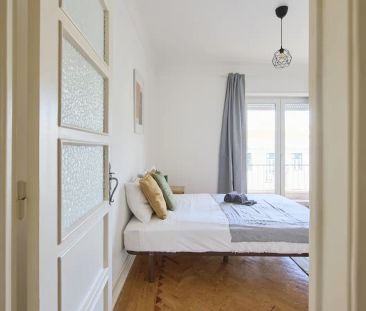 Room in a shared 5-bedroom apartment for rent in Lisbon for students or professionals - Foto 3