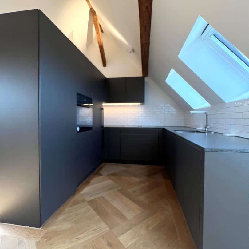 2.5 Zimmer, 90 m², 6. Stock - Photo 1