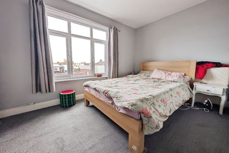 Burlington Mansions, Shirley, SO15 - Photo 3