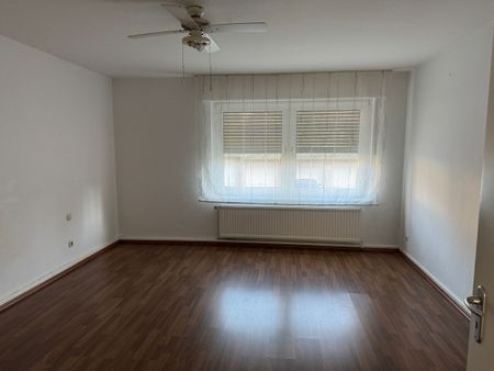 Essen Frohnhausen Grenze Holsterhausen. Erdgeschoss. Für Selbstrenovierer. - Foto 2