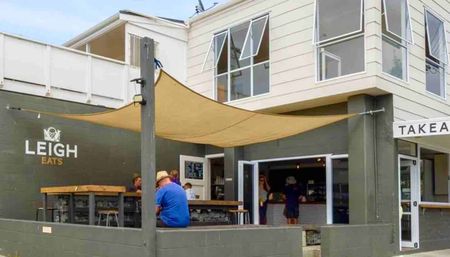 Funky Leigh Apartment - Photo 2