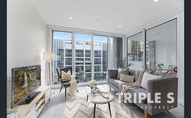 Nearly brand new one-bedroom & Double car park space & Biggest layout & Unfurnished - Photo 1