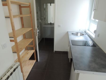Appartement à louer - REIMS- JEAN-JAURES - Photo 4