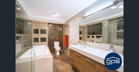 Expansive Family Home - Rare Acreage Lifestyle - Photo 4