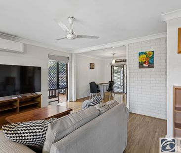 Furnished Townhouse in Amazing Location! HOME OPEN SATURDAY 09 MAY ... - Photo 1