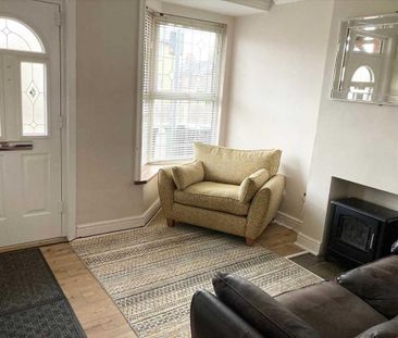 2 bedroom terraced house to rent - Photo 3