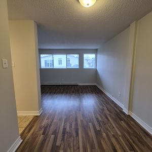 PREMIER MOIS GRATUIT! 2 Chambres – 1e - Photo 2