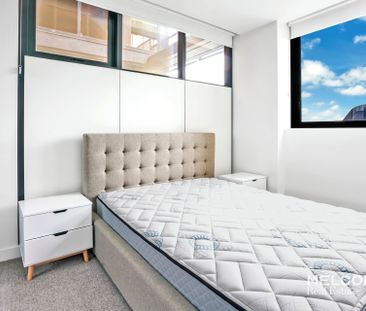Fantastic One Bedroom Apartment - Furnished - Photo 2