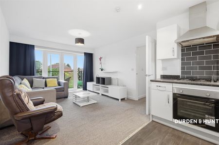 Martin Hunt Drive, Stanway, Colchester - Photo 4