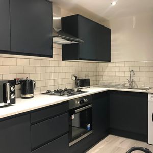 3 Bed Terraced House, Childwall Avenue, L15 - Photo 3