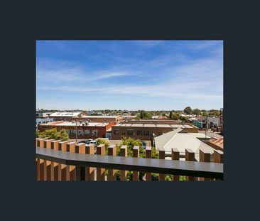 Contemporary 1 Bedroom Apartment in the Heart of Brunswick - Photo 2