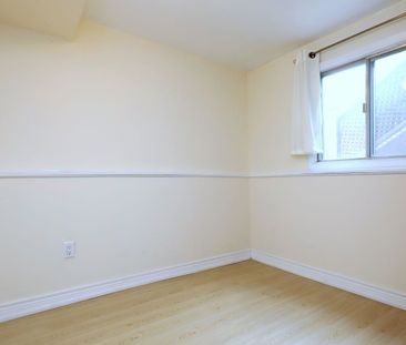 For Lease - 4145 Quaker Hill Drive Unit# 2, Mississauga, Ontario - Photo 2