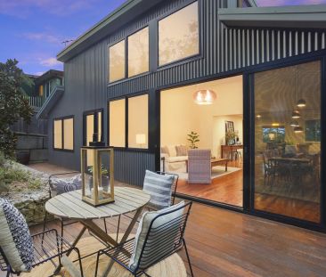 Stylish Family Home with Modern Comforts! - Photo 4