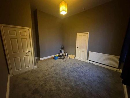 Bank Street, Dewsbury, WF12 - Photo 2