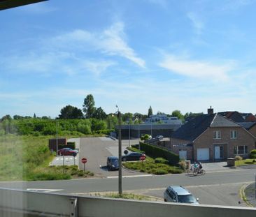 Volledig gerenoveerd appartement met mooi open zicht. - Photo 3