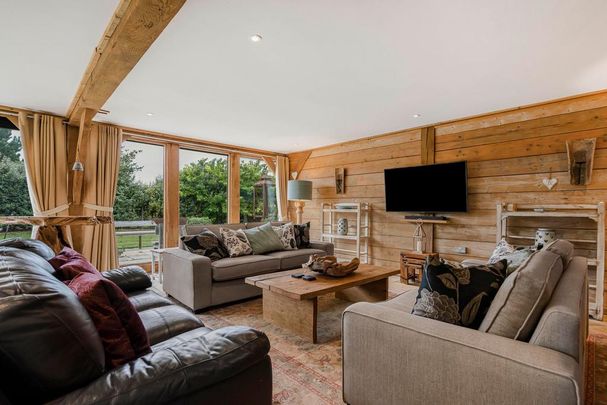 3 bedroom barn to rent - Photo 1