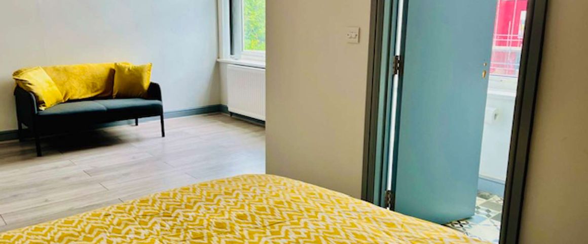 LARGE DOUBLE ENSUITE BEDROOMS IN PURPOSE BUILT HMO ROOM 3 - Photo 1