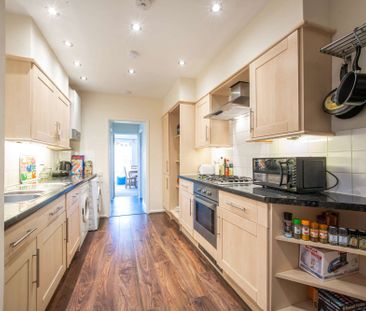 Perfectly located house on Coburn Street - Photo 3