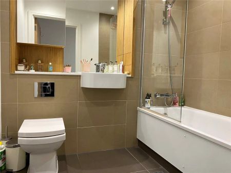 2 bedroom flat in 12 High Street - Photo 5