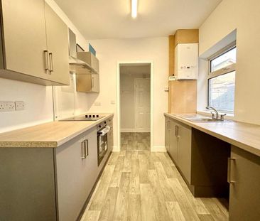 3 bedroom terraced house to rent - Photo 3