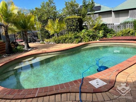 Spacious 3- Bedroom Home in Kelvin Grove - Photo 4