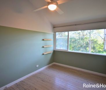 Spacious Family Home in a Sought-After North Nowra Location - Photo 4