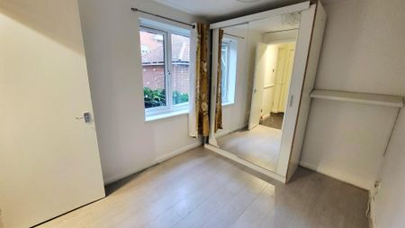 Mandeville Court, London - Photo 2